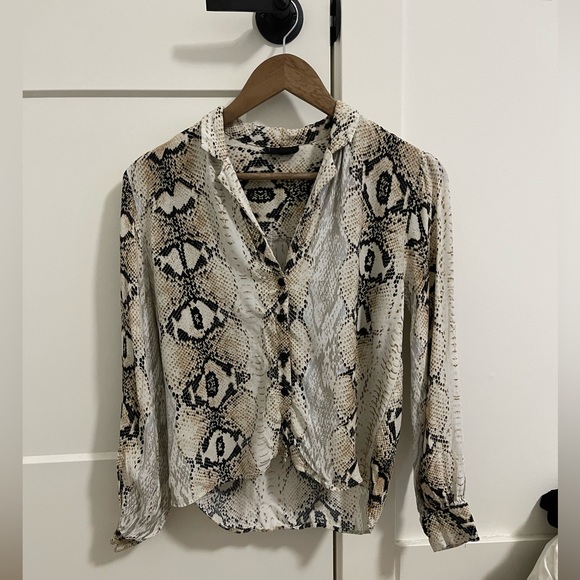 H&M SNAKESKIN PRINTED BLOUSE - Picture 1 of 2